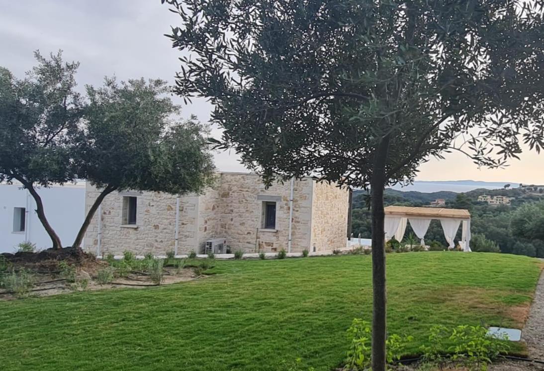 Blue Lilac Villas Parga Exterior photo